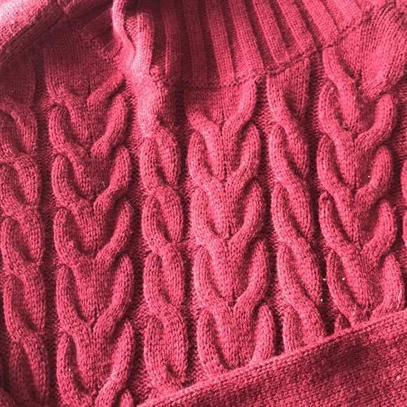 Banana Republic turtle neck cable knit sweater in burgundy. - Picture 3 of 4
